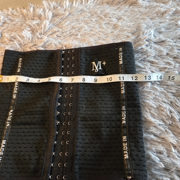 M+ Waist Trainer for Women Slimmer Corset Body Size Med/Large - Picture 7 of 10